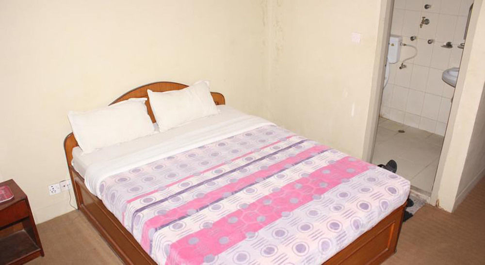 Jungle Sunset Camp Hotel Sauraha Bagian luar foto